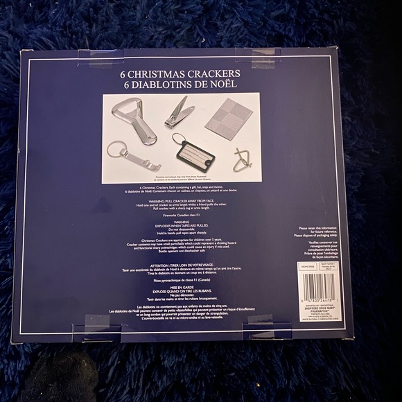 Box of 6 Tom Smith Buffalo Plaid Christmas Crackers - Picture 2 of 3